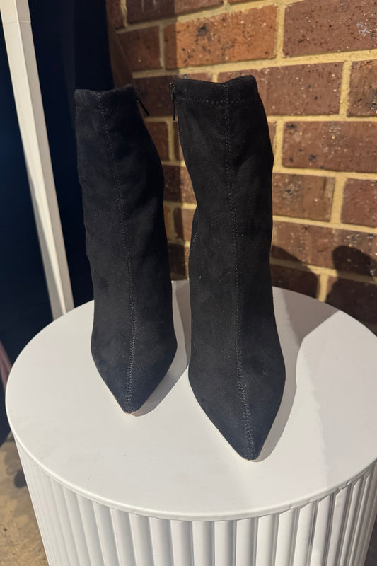 Novo Black Boot