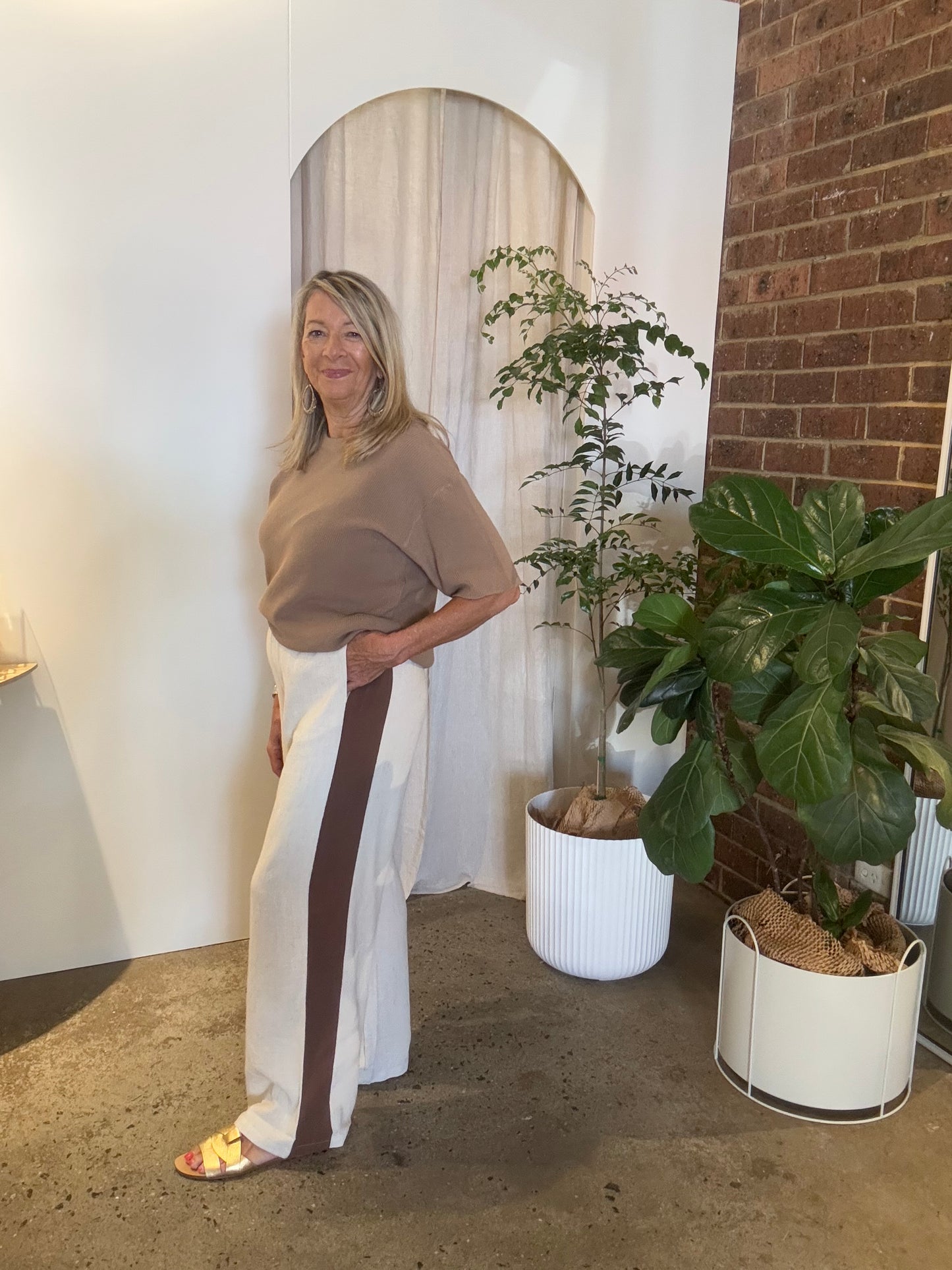 Genie Linen Pant w/ Mocha Contrast Stripe