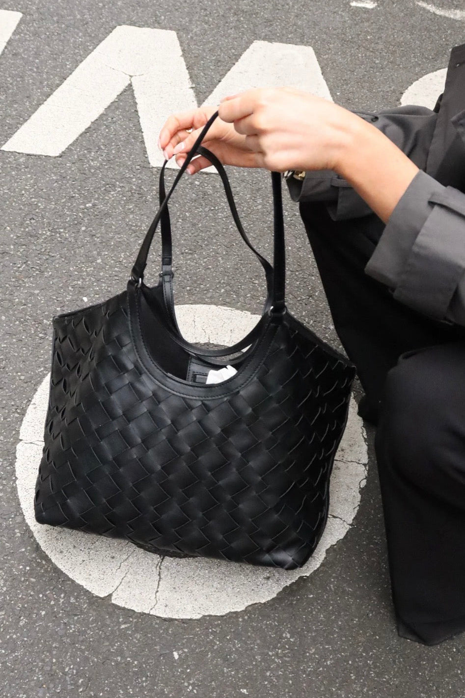 Mae Woven Bag - Black