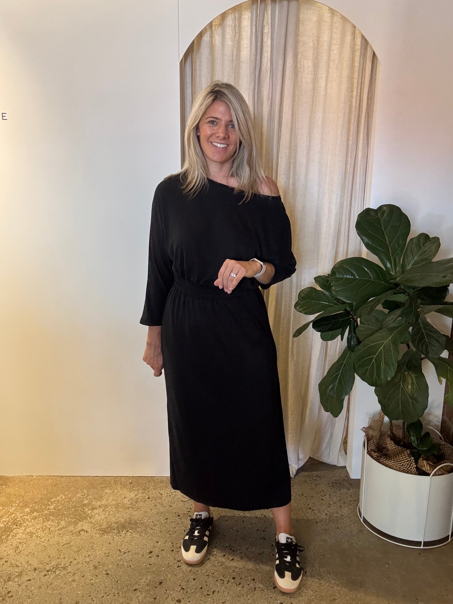 Emi Dress - Black