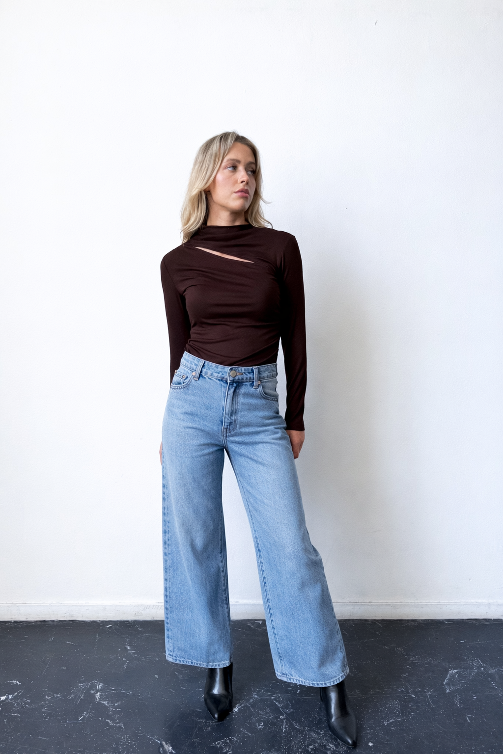 Ashley Slit Top - Chocolate