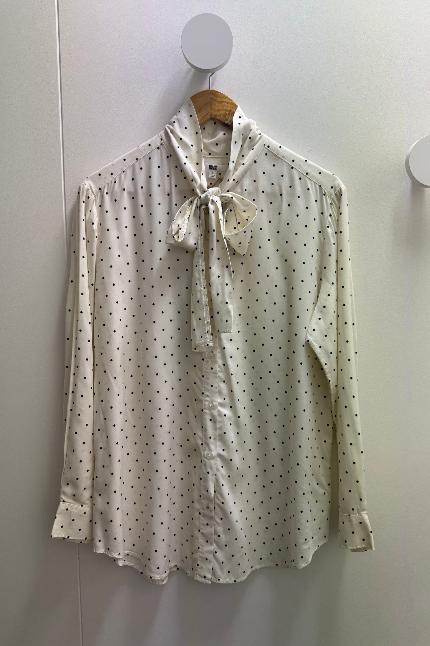 Uniqlo Cream Dot Shirt
