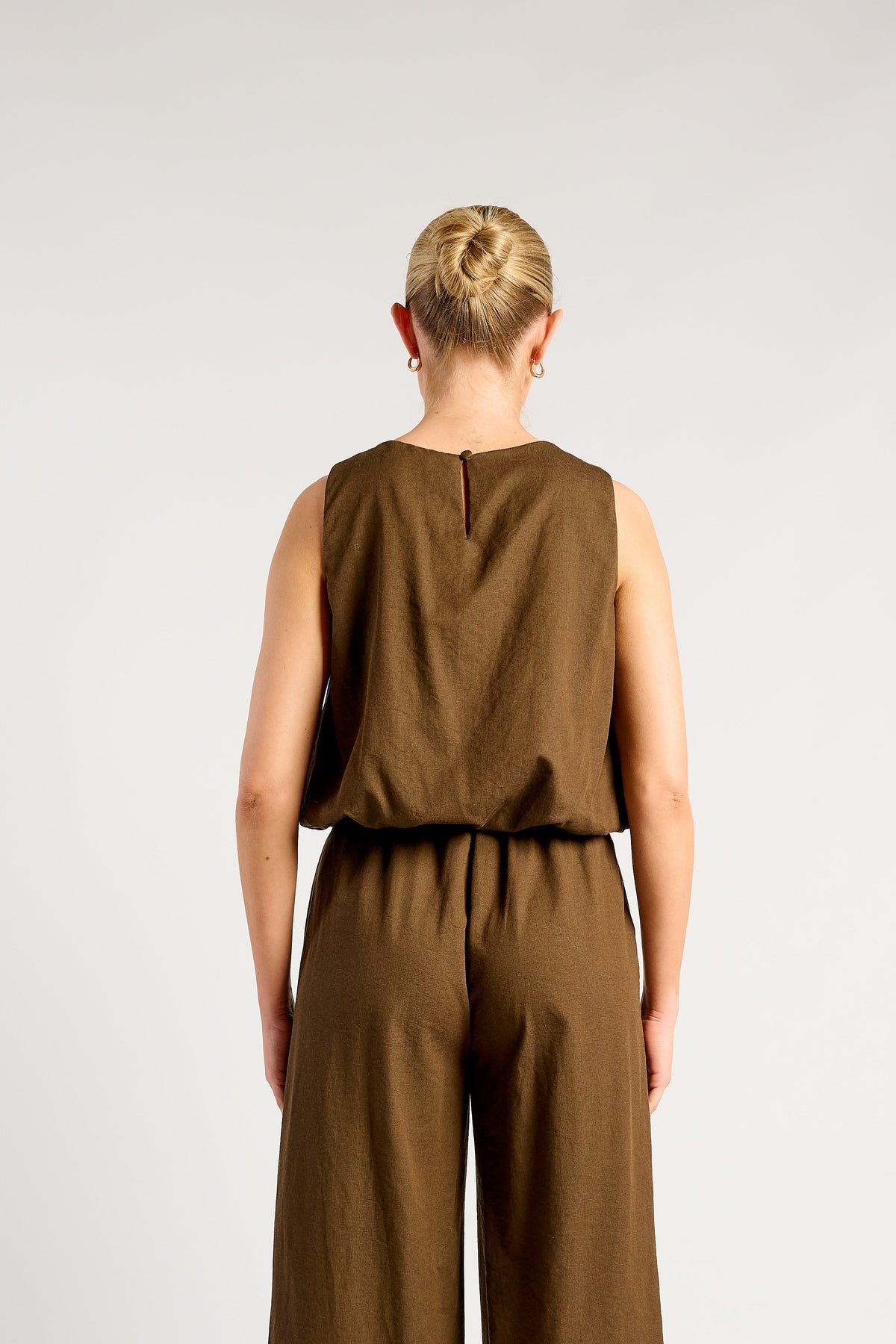 Artie Bubble Hem Top - Espresso