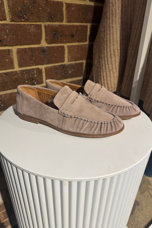 Betts Loafer - Mushroom
