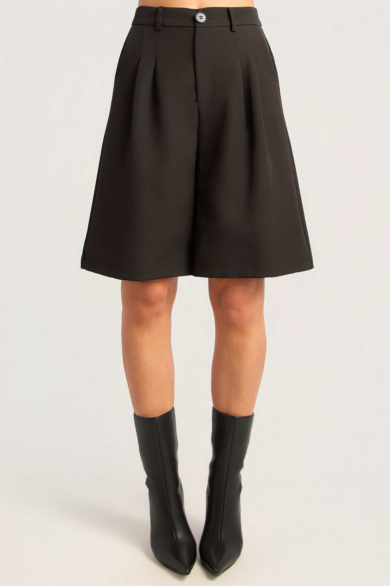 Jules Bermuda Shorts - Black